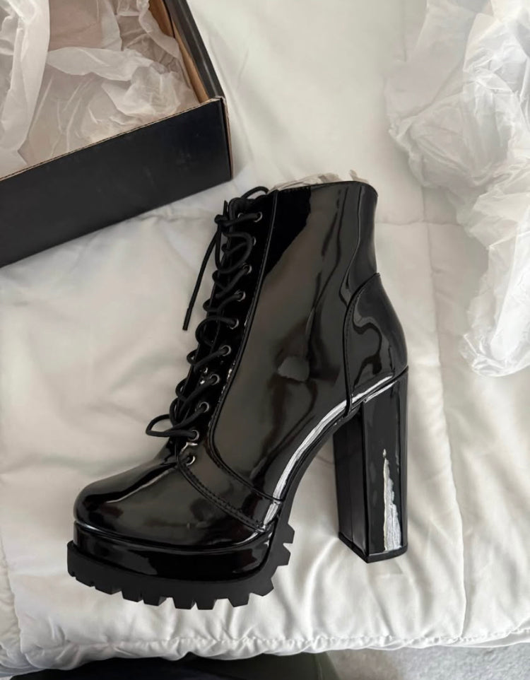 Women’s leather boots