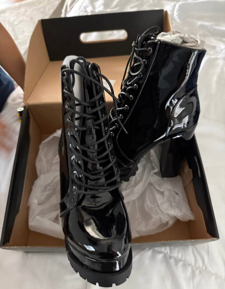 Women’s leather boots